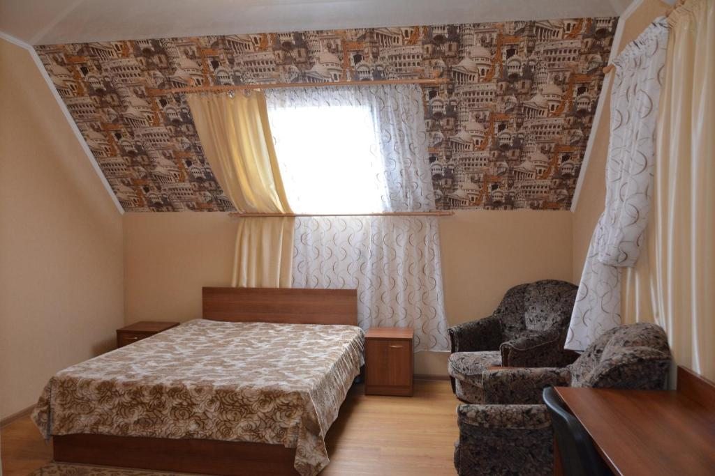 Двухместный (Улучшенный двухместный номер с 1 кроватью) отеля Guest House Stary Oskol, Старый Оскол