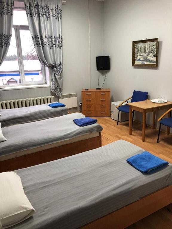 Номер (Односпальная кровать в общем номере) гостиницы Калинка, Борок