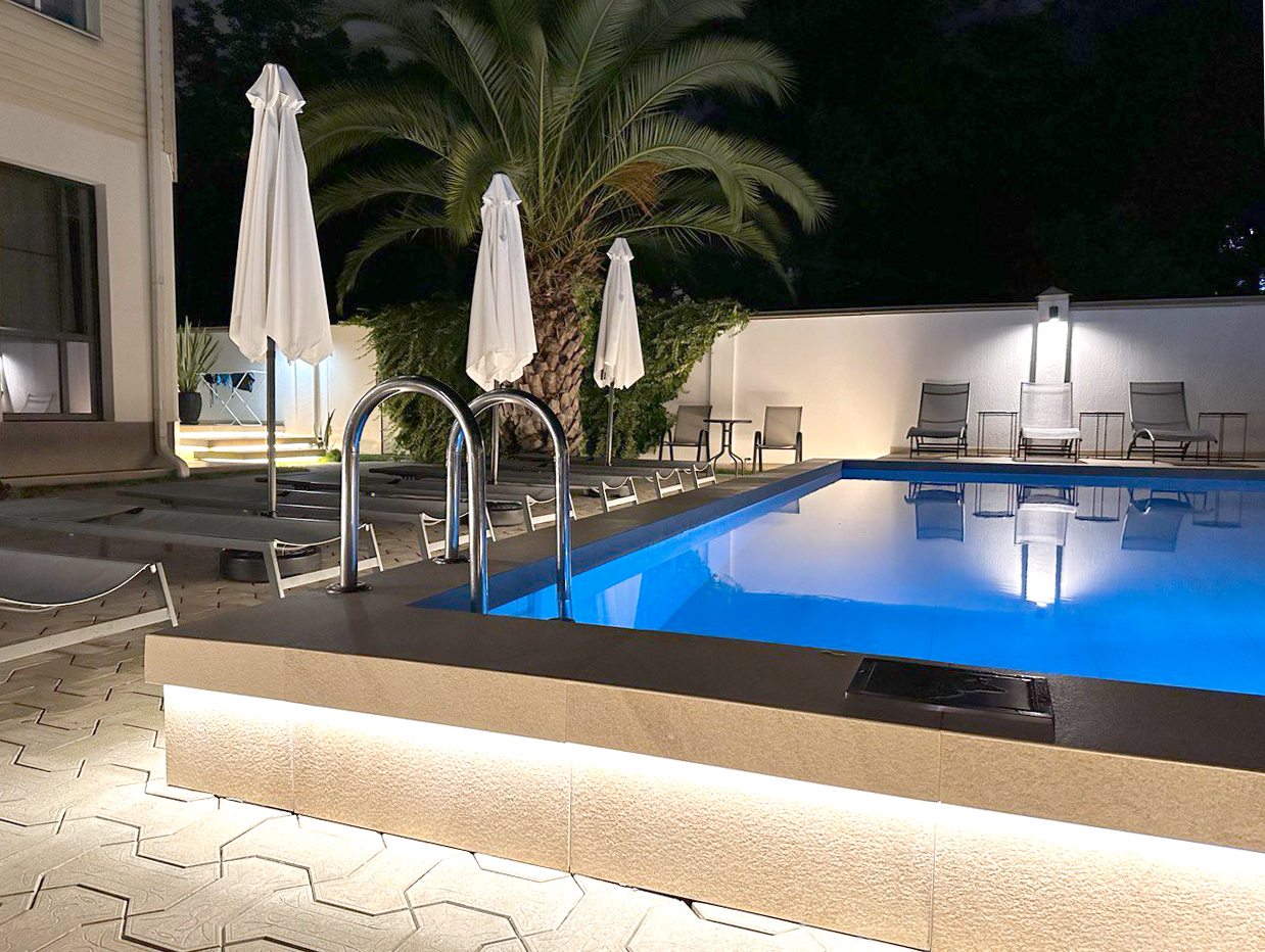 Открытый плавательный бассейн, Отель Родос
