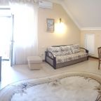 Семейный (Апартаменты комфорт), Гостевой дом Жилой дом Мамайка