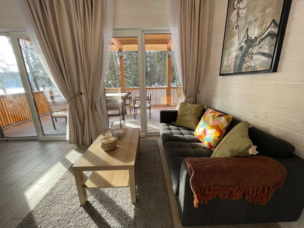 Коттедж (Black House), База отдыха Нептун-2