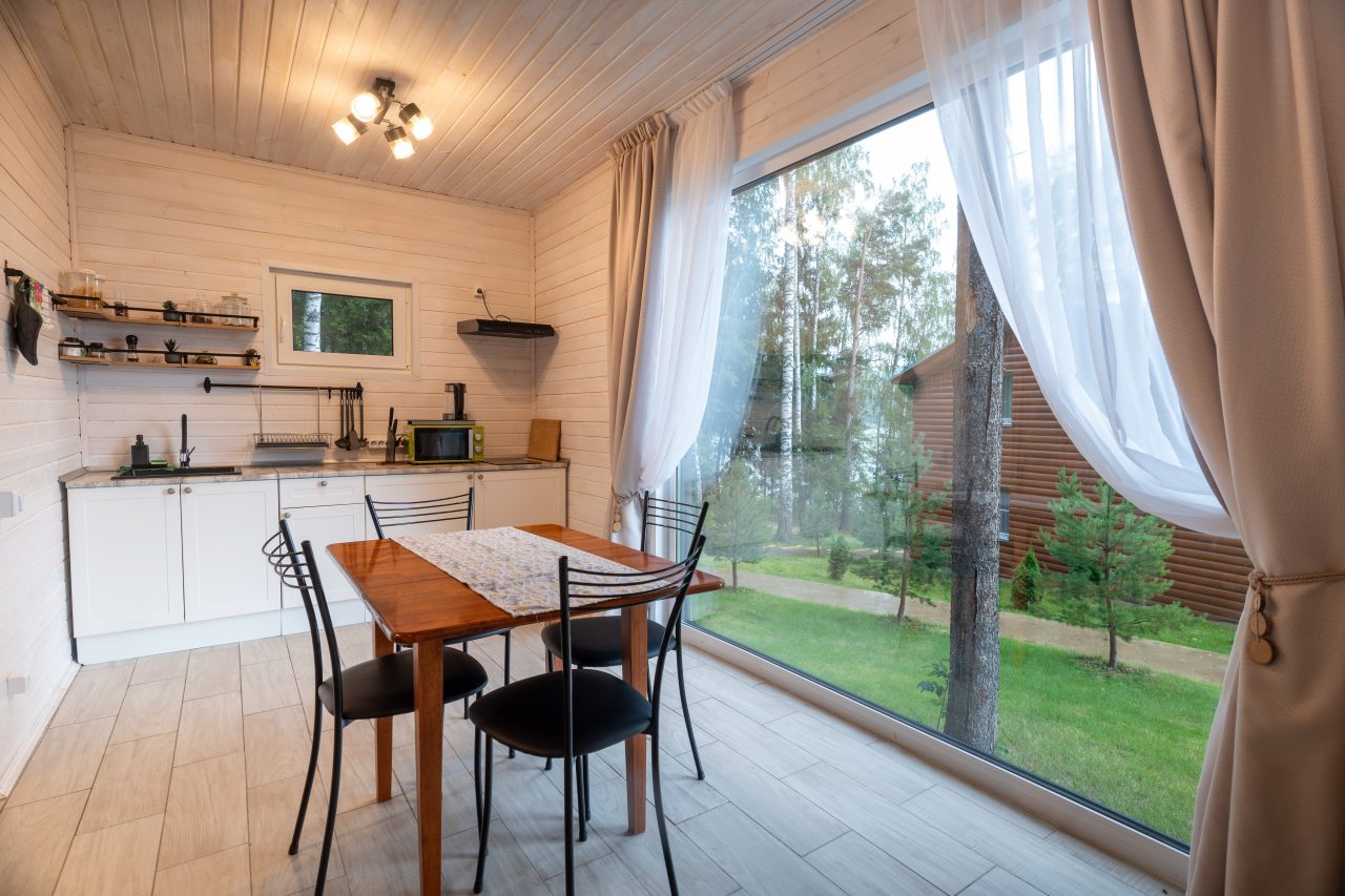 Коттедж (Black House), База отдыха Нептун-2