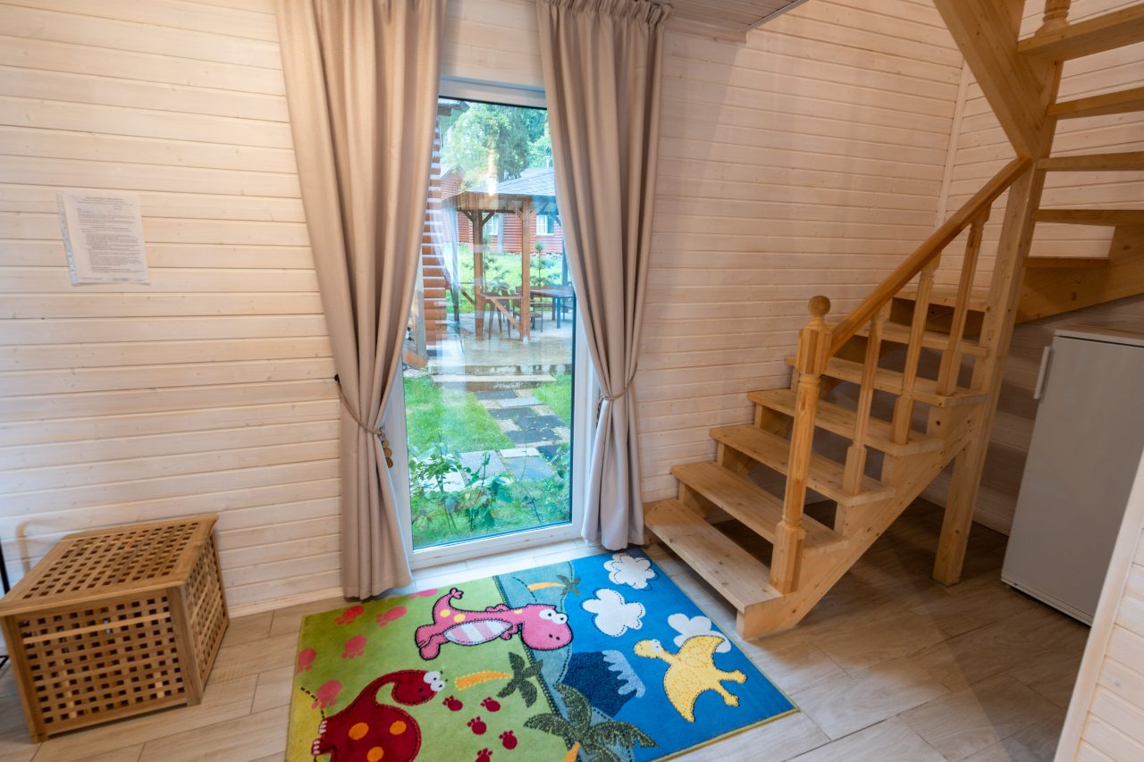 Коттедж (Black House), База отдыха Нептун-2