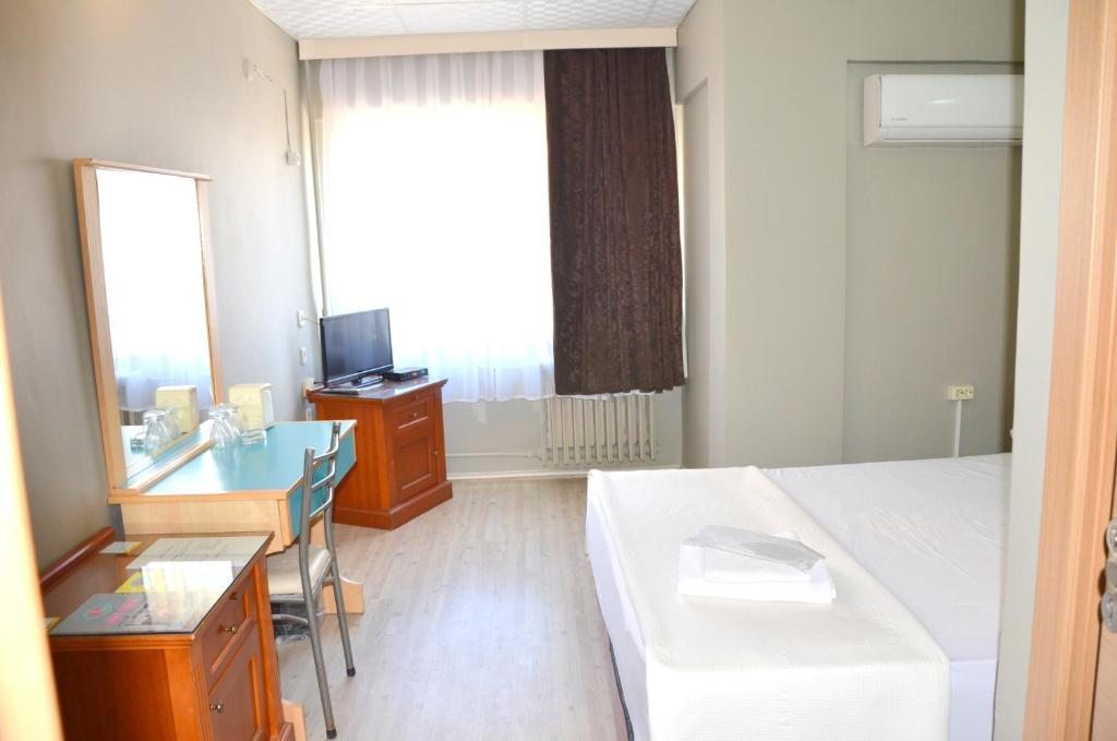 Двухместный (Бюджетный двухместный номер с 1 кроватью) отеля Elit Hotel Saray, Сарай
