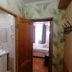 Своя прихожая с шкафчиком, тоже с шумоизоляцией