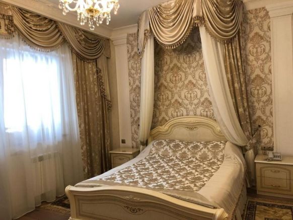 Отель Берендей