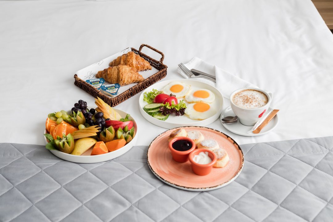 Завтрак в номер, Отель Welton Сlub Hotel & Apartments