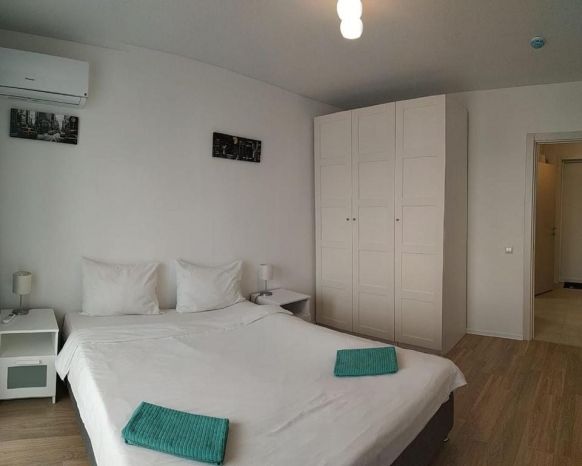 Apartment on Melnikova 33