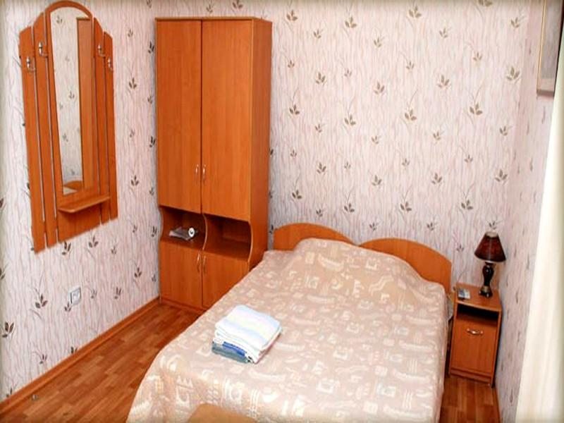 Трёхместный и более (Стандарт) мини-гостиницы Можжевеловая роща, Орджоникидзе, Крым