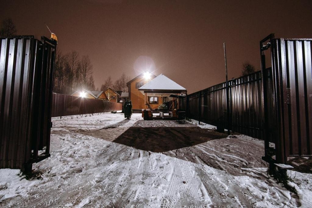 Номер (Дом с 4 спальнями), Отель Медвежий Хуторок