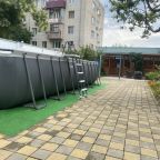 Открытый плавательный бассейн, Гостевой дом М-Юг