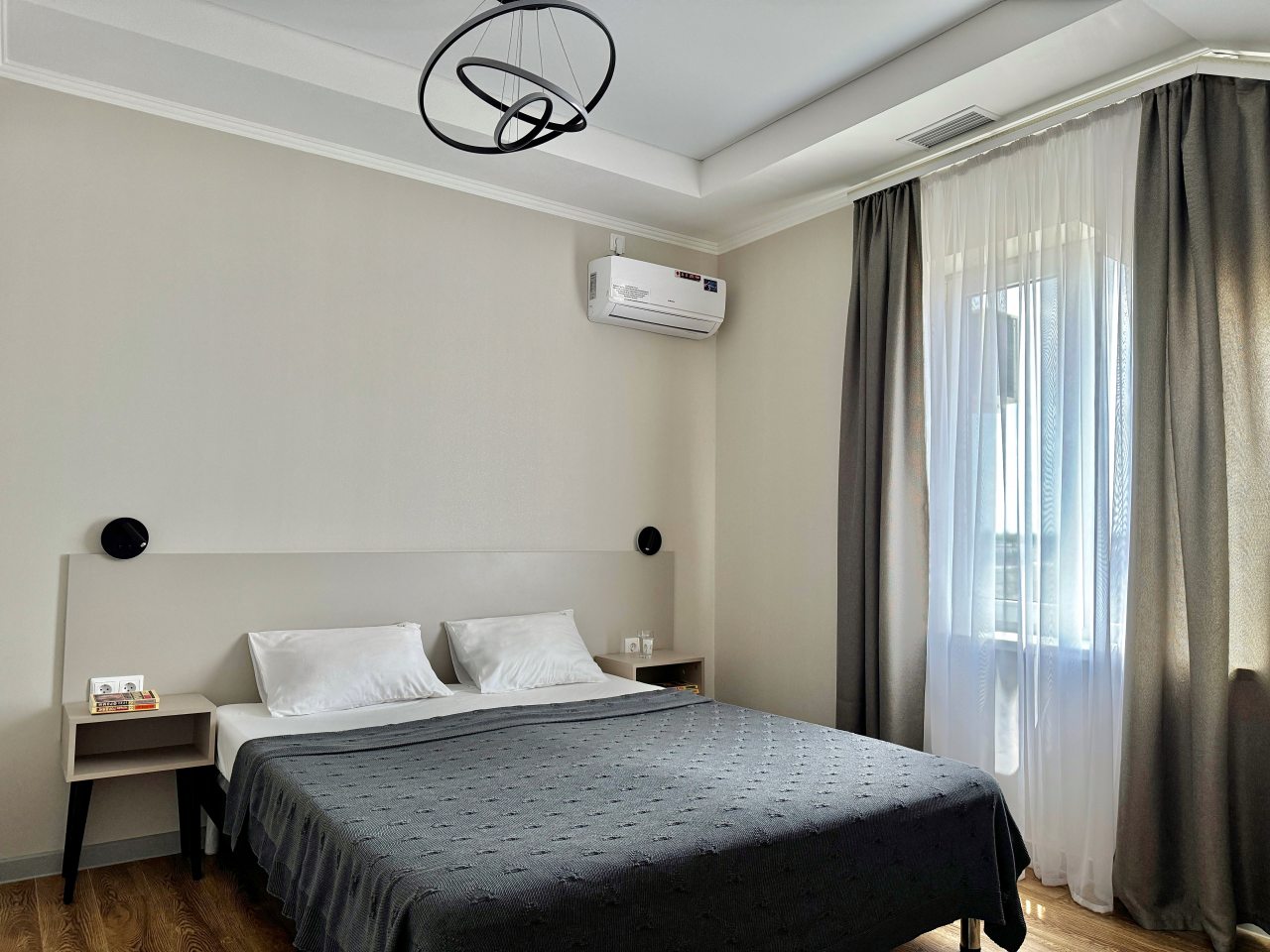 Апартаменты (Студио), Гостиница MOZART