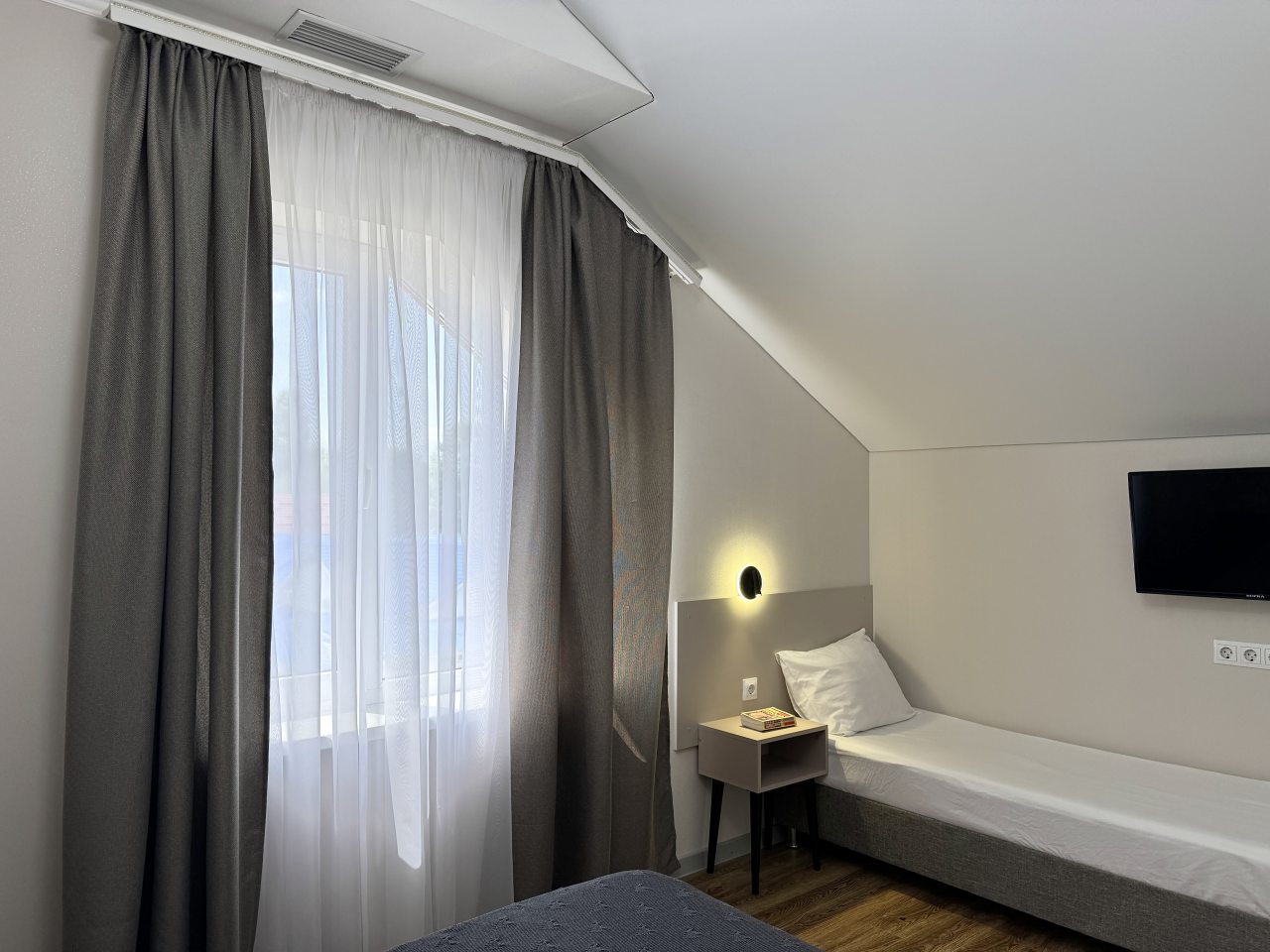 Апартаменты (Студио), Гостиница MOZART