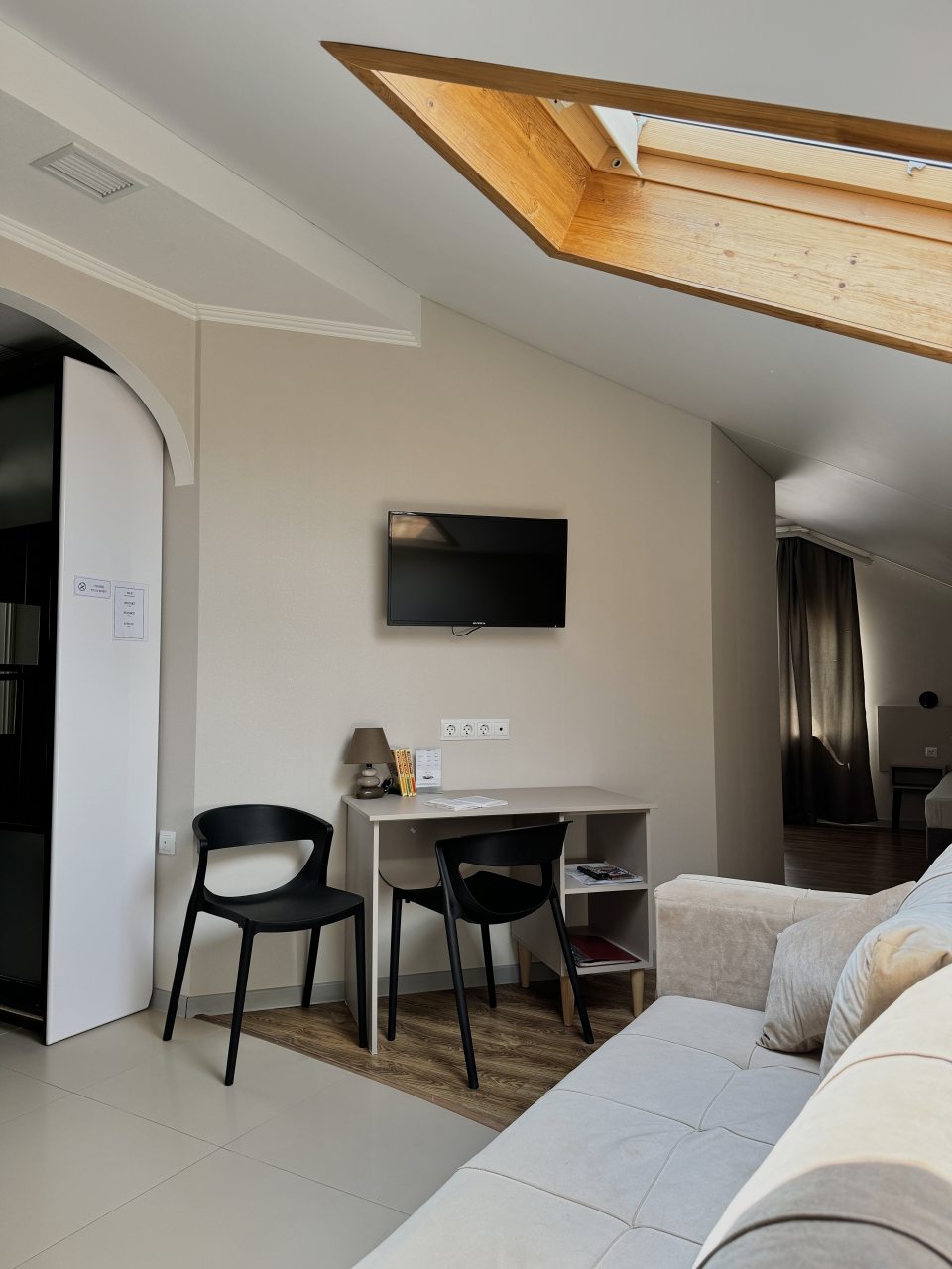 Апартаменты (Студио), Гостиница MOZART