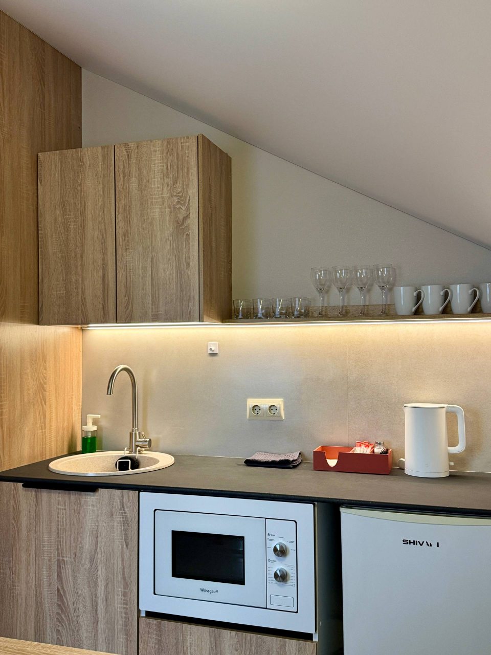 Апартаменты (Студио), Гостиница MOZART