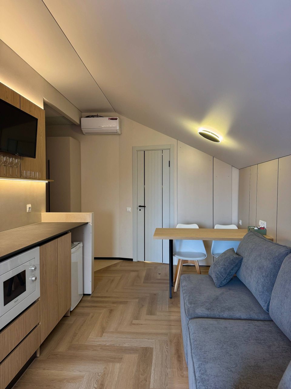 Апартаменты (Студио), Гостиница MOZART