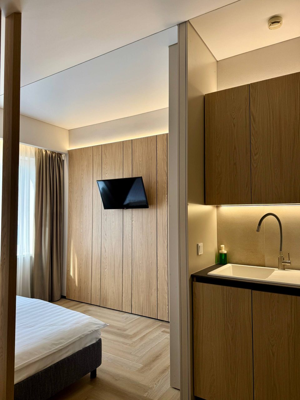 Апартаменты (Студио), Гостиница MOZART