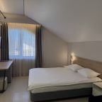 De Luxe (Комфорт семейный), Гостиница MOZART