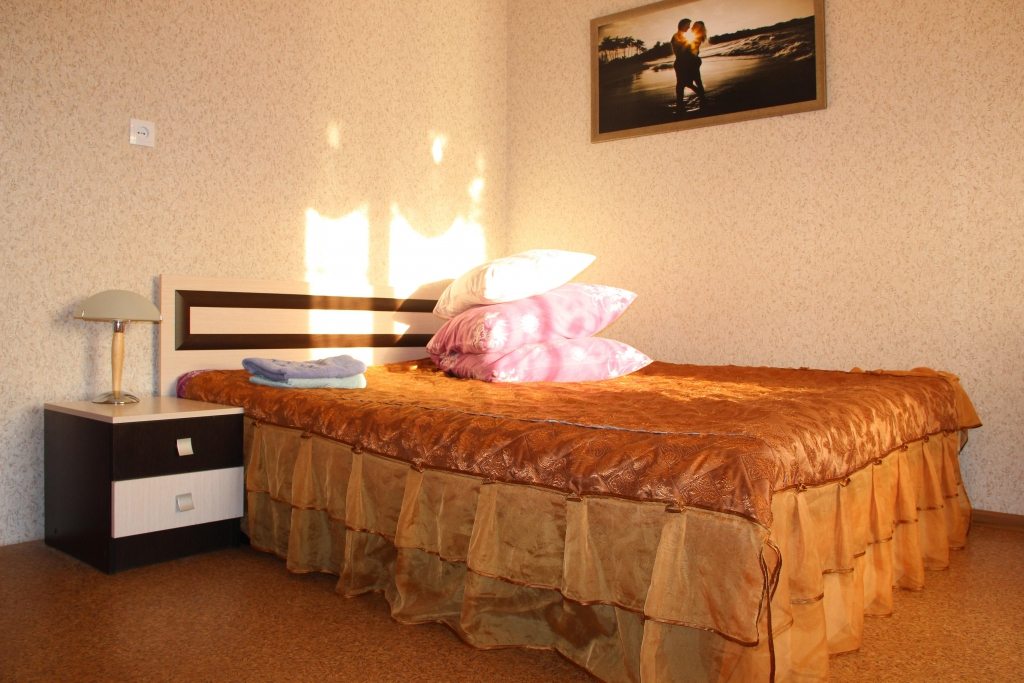 Двухместный (Стандарт с одной кроватью + доп. место) гостевого дома На Муезерской, Петрозаводск