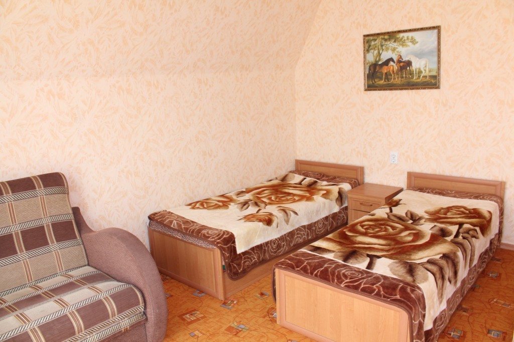 Двухместный (Номер с отдельными кроватями и террасой) гостевого дома Уютный уголок, Судак