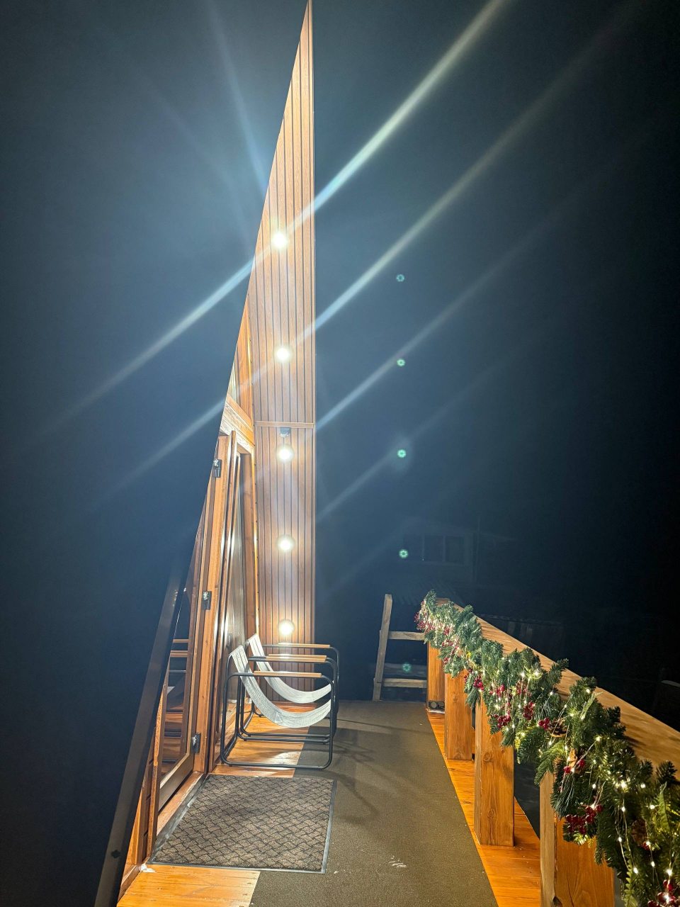 Дом (Афрейм на Байкале), Гостевой дом Элис