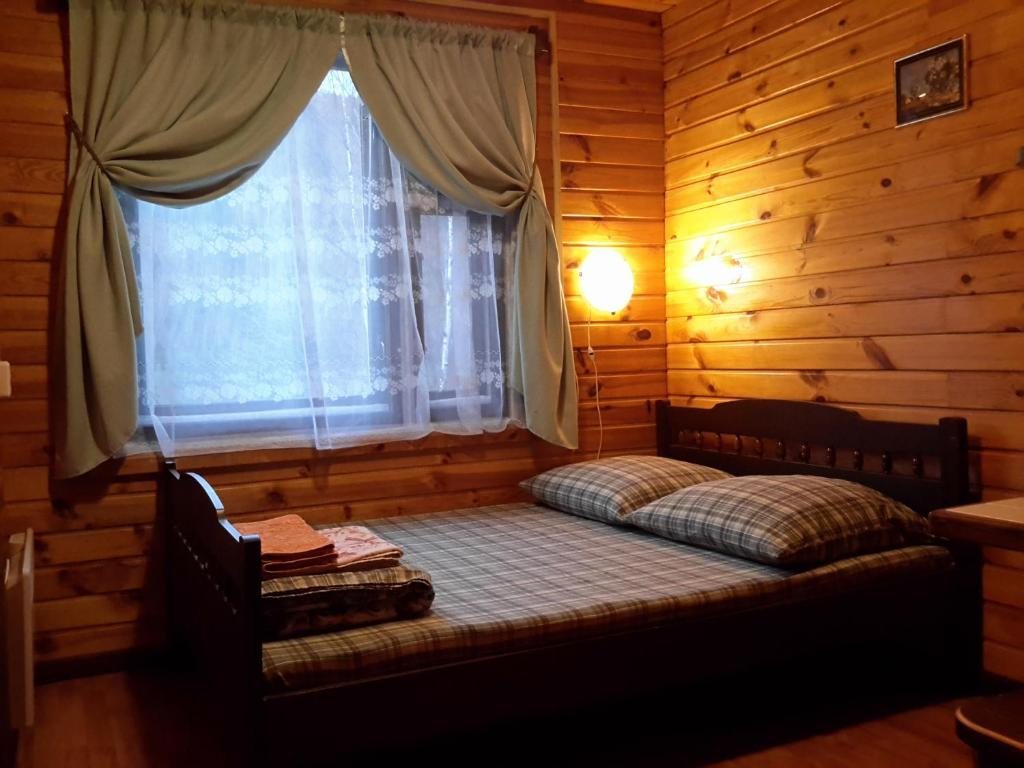 Двухместный (Стандартный двухместный номер с 1 кроватью и общей ванной комнатой) гостевого дома Дом на Байкале, Листвянка
