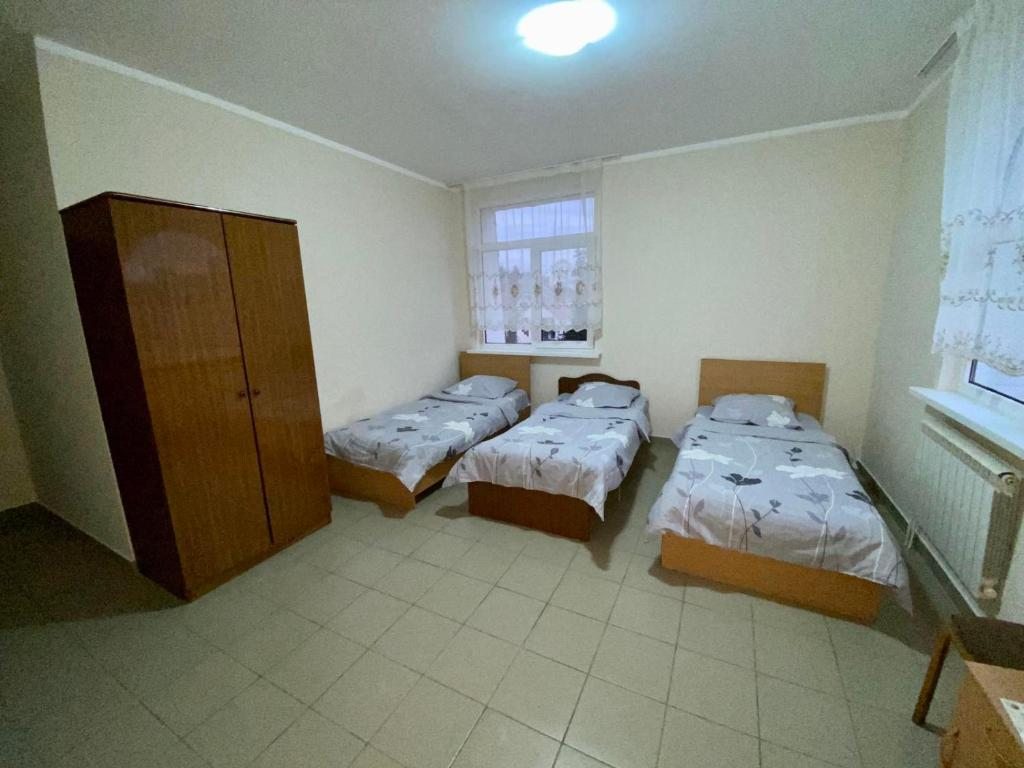 Двухместный (Двухместный номер с 2 отдельными кроватями и общей ванной комнатой) отеля У Яши, Сочи