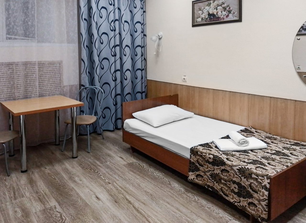 Двухместный (Койко-место в экономе 2-местном) отеля Smart Hotel КДО Смоленск