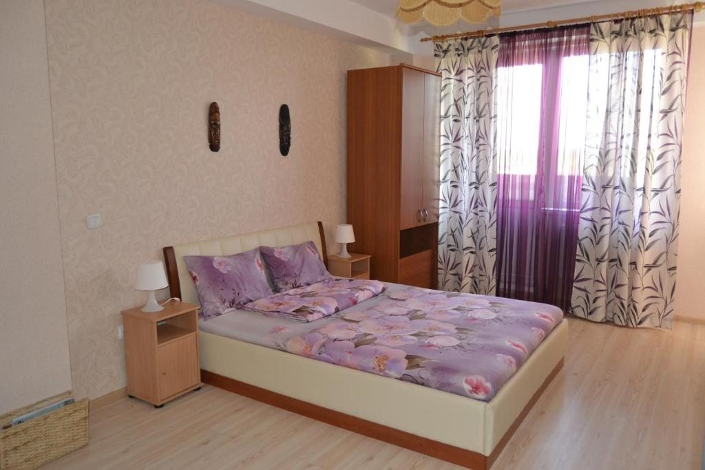 Апартаменты (Апартаменты Делюкс) отеля Queen & Apartments, Великий Новгород