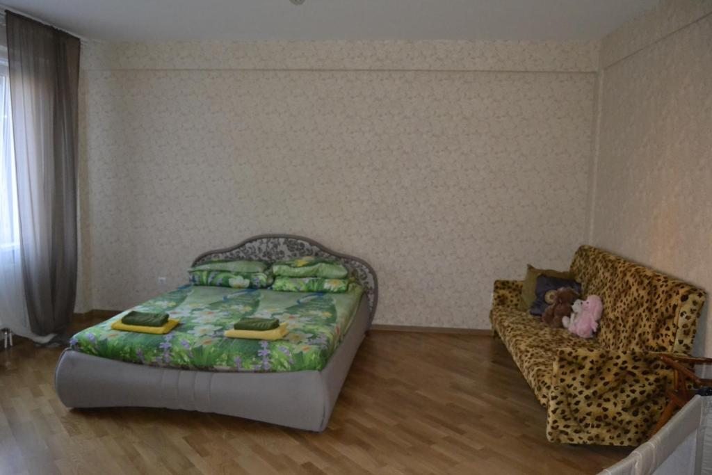 Апартаменты (Апартаменты с 3 спальнями) отеля Queen & Apartments, Великий Новгород