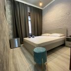 Полулюкс, Отель Resident Loft Hotel