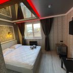 Полулюкс, Отель Resident Loft Hotel