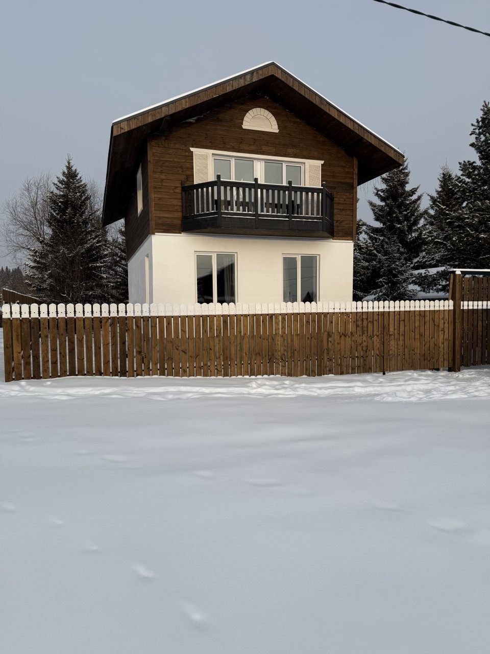 Трёхместный и более (Дом Охотника), Туристский комплекс Мариинские избы