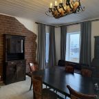 Коттедж (Дом Охотника), Туристский комплекс Мариинские избы