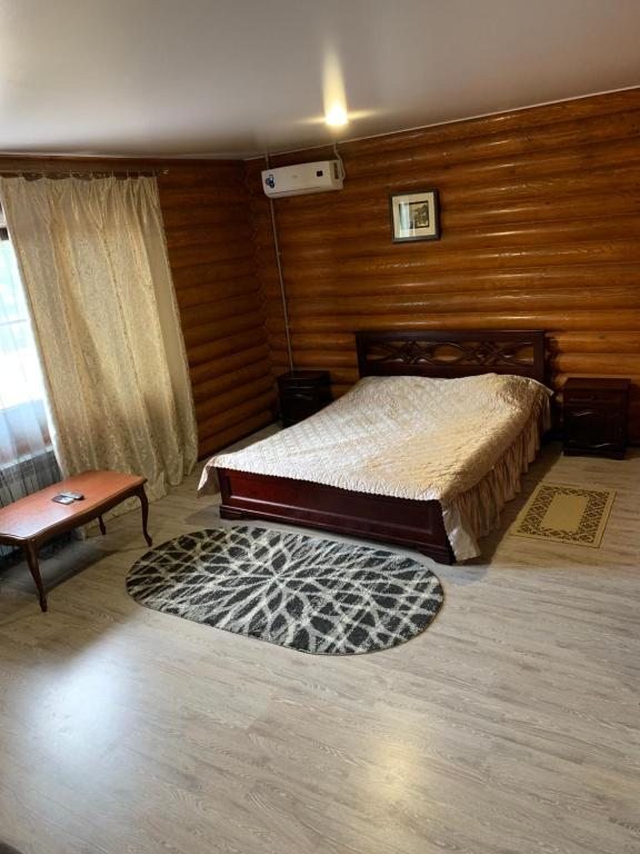 Двухместный (Большой двухместный номер с 1 кроватью) отеля Банный Двор на Дружбе, Азов