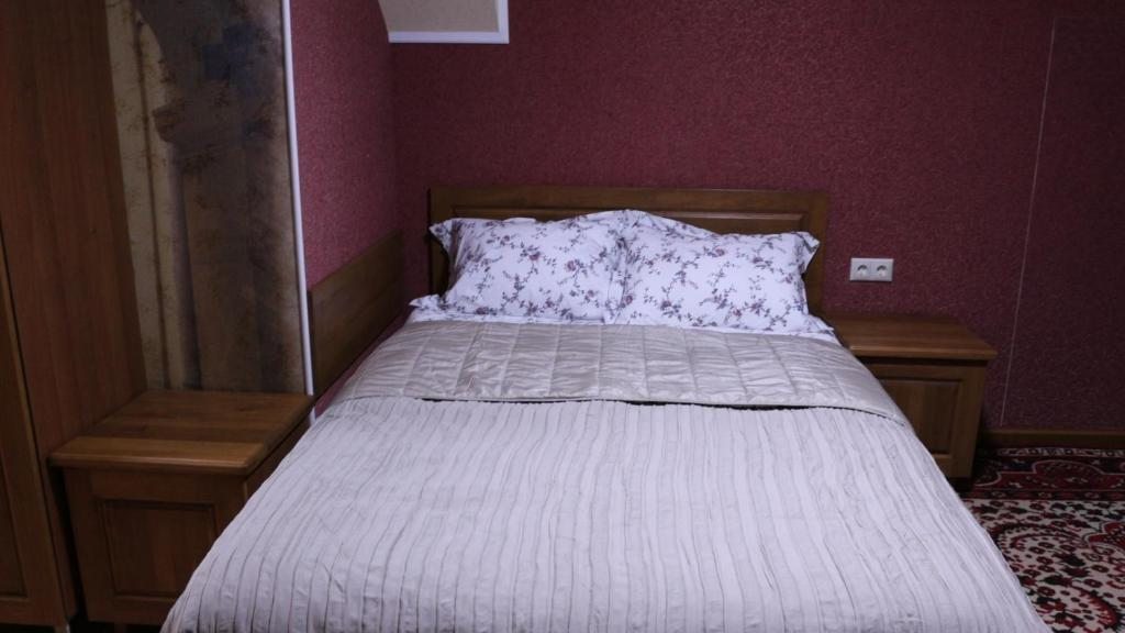 Двухместный (Стандартный двухместный номер с 2 двуспальными кроватями) гостевого дома Будённовский, Аксай