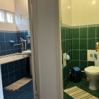 Блок удобств в двухместном номере во флигеле.