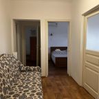 Холл. Семейный во флигеле.