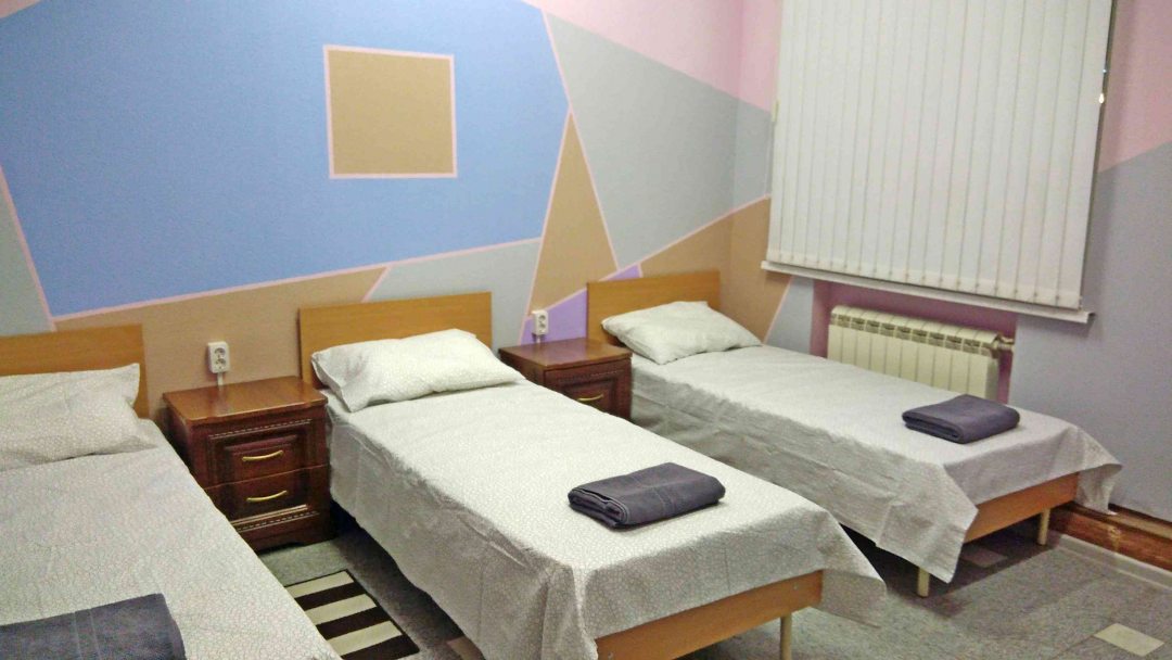 Четырехместный (Четырехместный номер эконом-класса) мини-гостиницы Зодиак, Новочеркасск