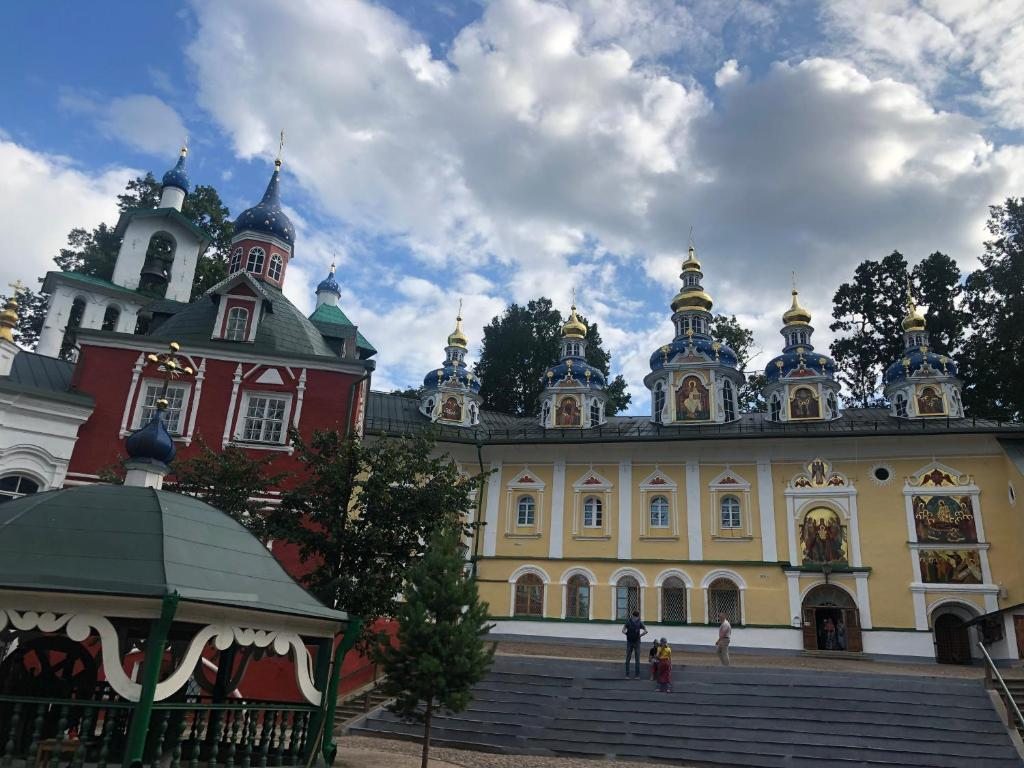 Церковь/храм, Гостевой дом Пещерки