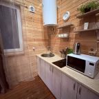 Кухонная панель с плитой и микроволновкой