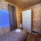 Дом (Котедж "Высоцкий"), Парк-Отель На косе Дом поэта