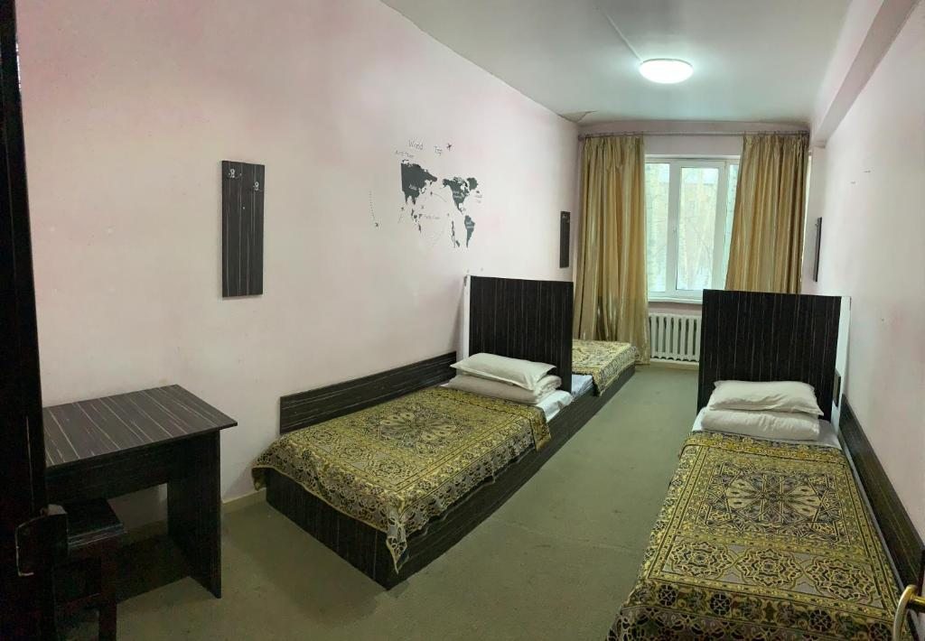 Номер (Кровать в общем 4-местном номере для мужчин и женщин) хостела Lucky Star, Благовещенск (Амурская область)
