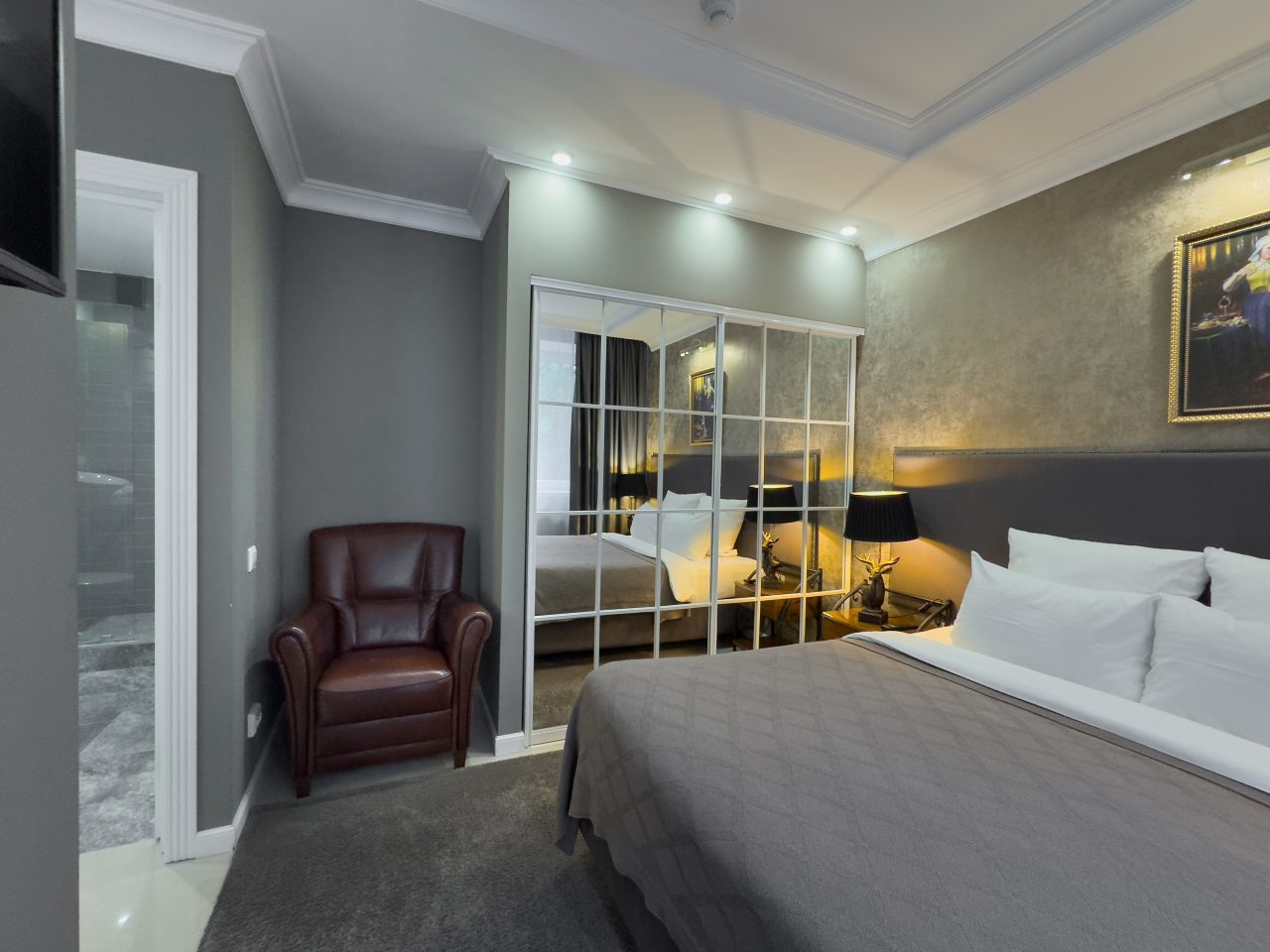 Двухместный (Номер Люкс с 1 кроватью или 2 отдельными кроватями и диван-кроватью), Мини-отель Hoffmann Residence