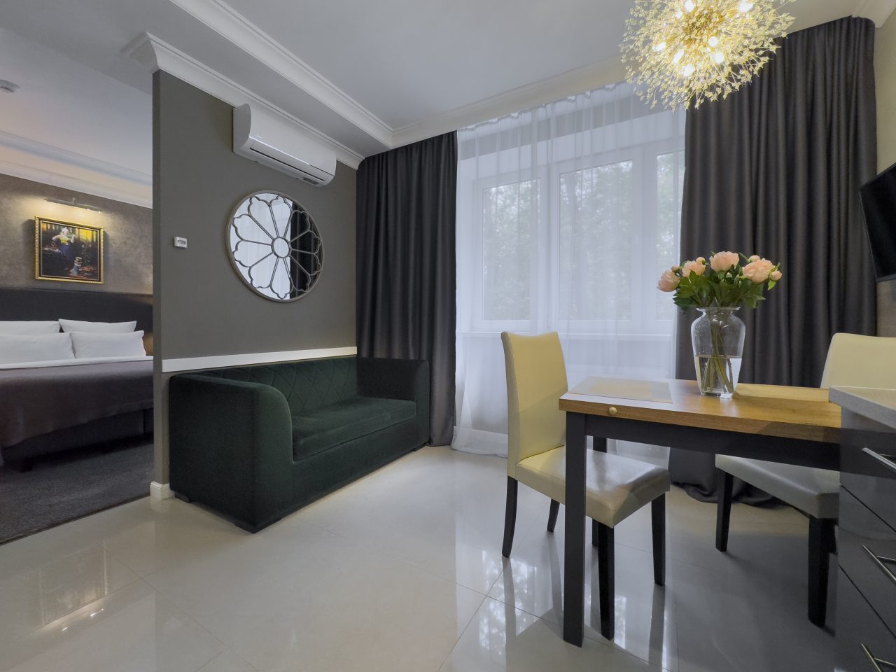 Двухместный (Номер Люкс с 1 кроватью или 2 отдельными кроватями и диван-кроватью), Мини-отель Hoffmann Residence