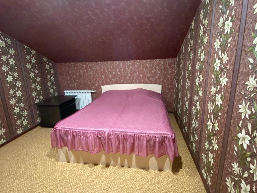 Двухместный (Большой двухместный номер с 1 кроватью) гостиницы На Луговой, Благовещенск (Башкортостан)