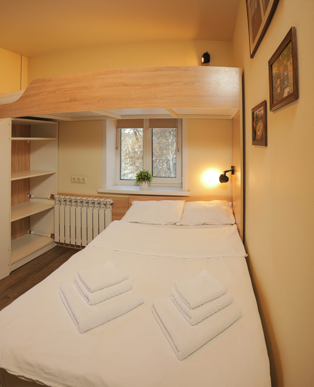 Номер с двухъярусной кроватью, кухней и сан.узлом