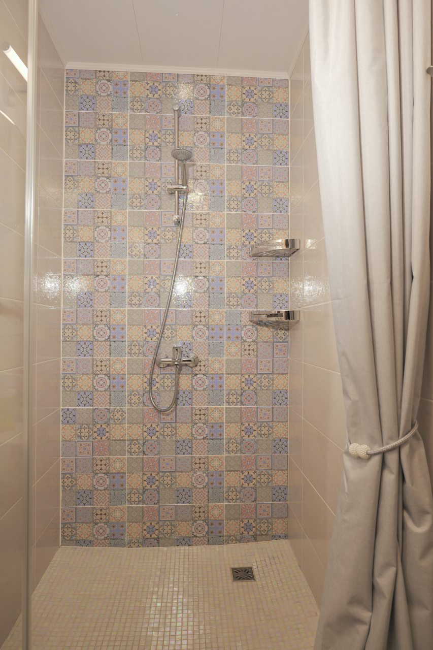 Номер с двухъярусной кроватью, кухней и сан.узлом