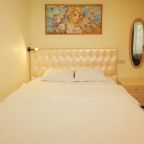 Номер с двухспальной кроватью, кухней и сан.узлом