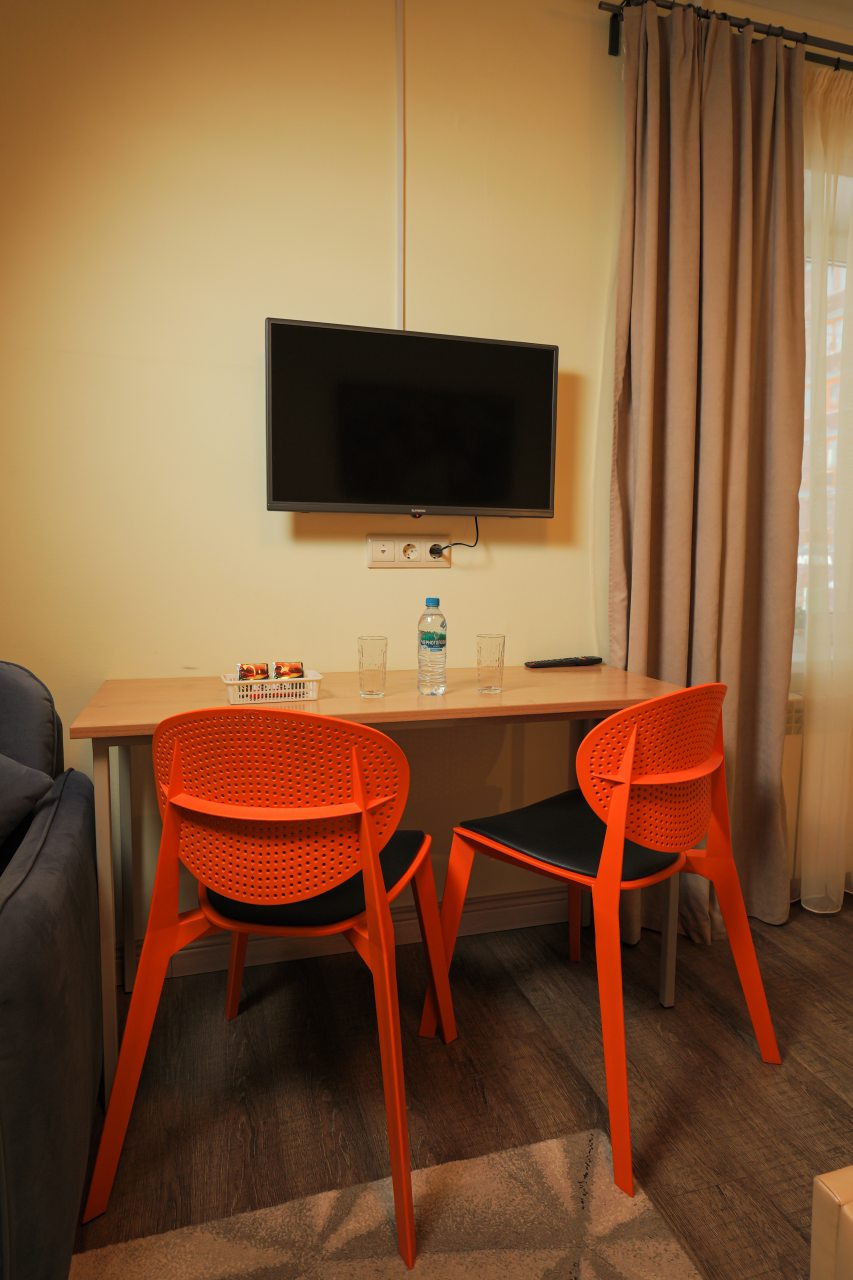 Номер с двухспальной кроватью, кухней и сан.узлом